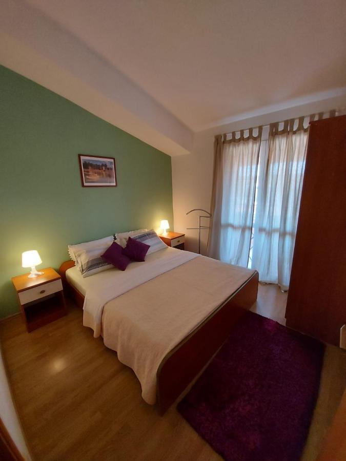 Apartments Tomic Biograd Na Moru Exterior photo