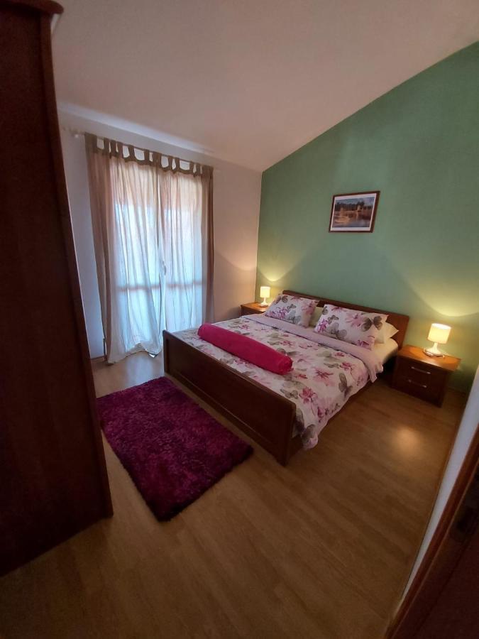 Apartments Tomic Biograd Na Moru Exterior photo