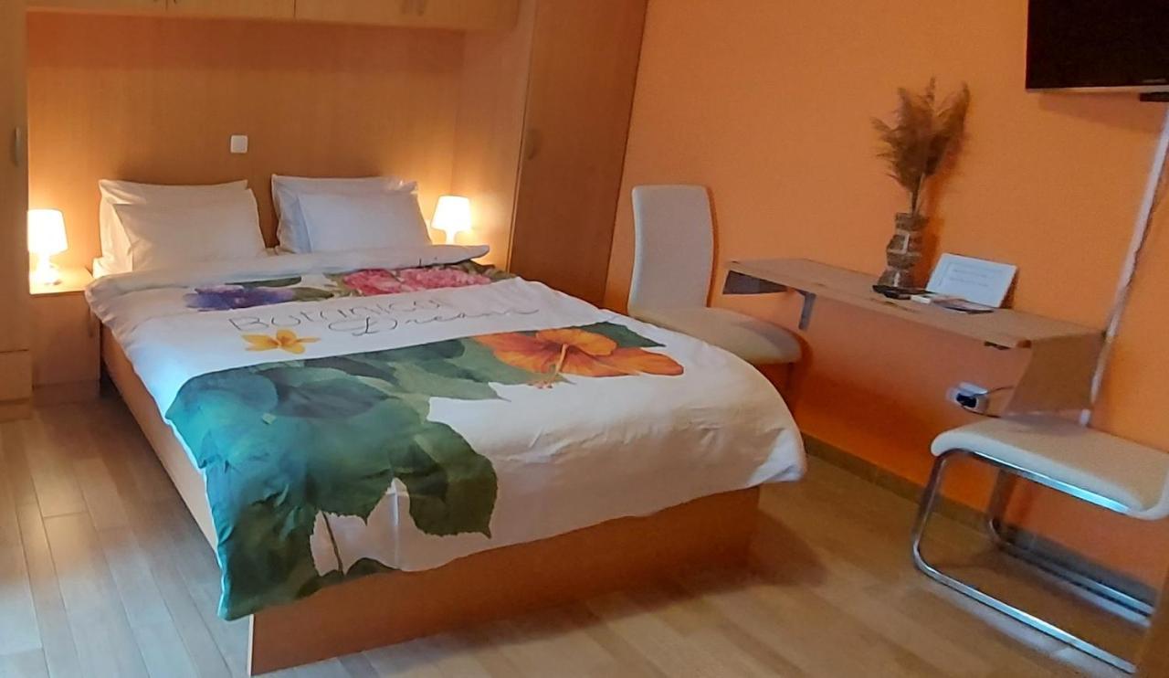 Apartments Tomic Biograd Na Moru Exterior photo