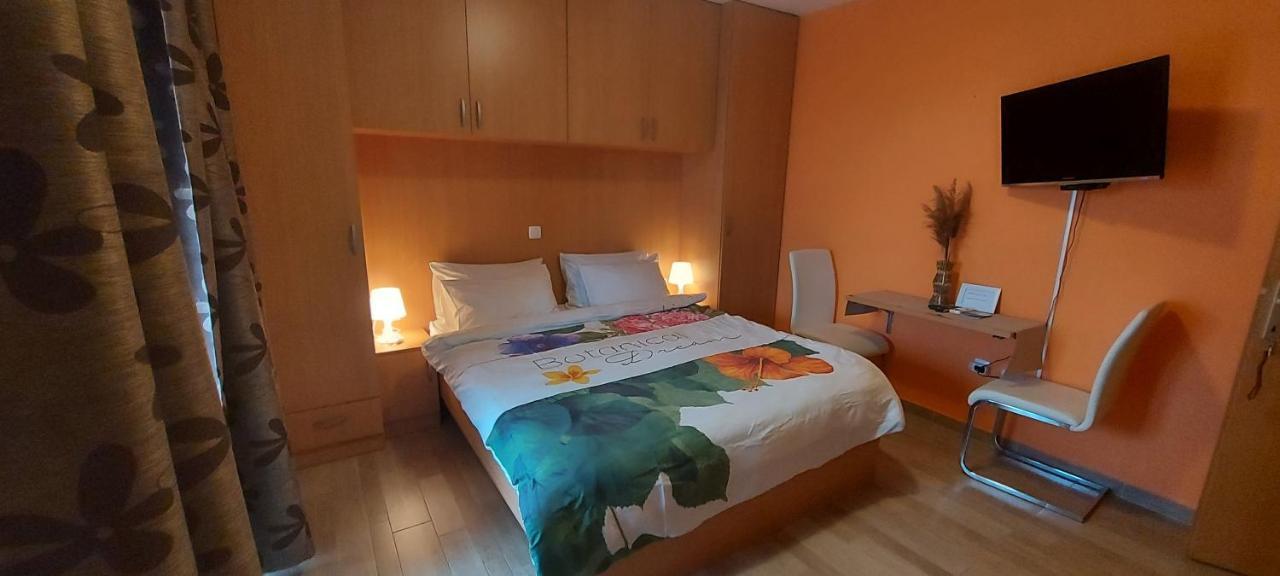 Apartments Tomic Biograd Na Moru Exterior photo
