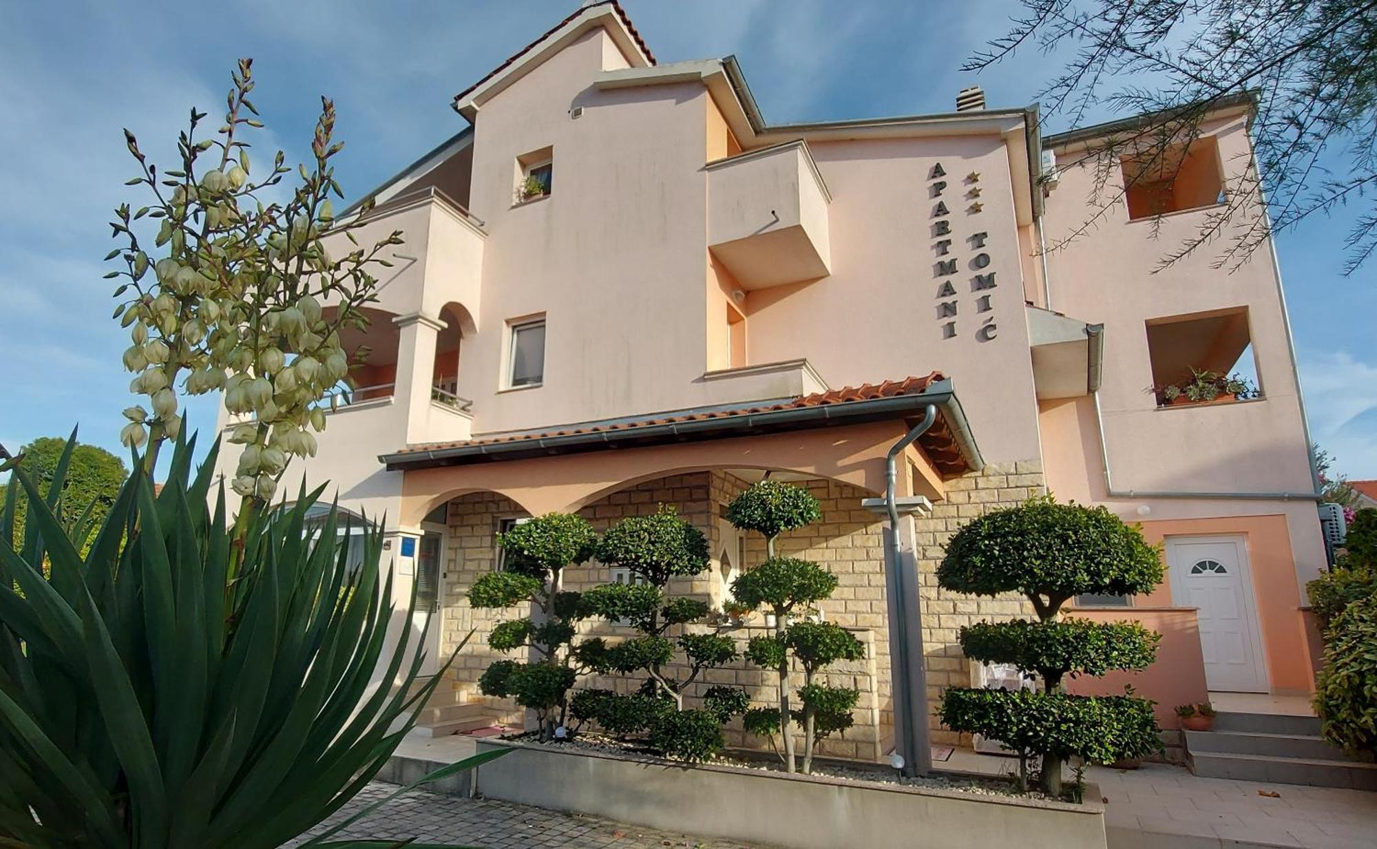 Apartments Tomic Biograd Na Moru Exterior photo